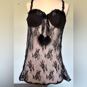 Size L lingerie top.